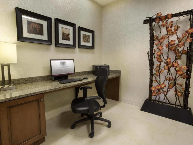 Hotel Drury Plaza Mt Vernon 3*